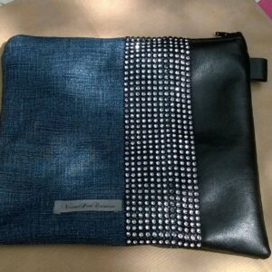 Pochette plate jean strass et simili cuir noir doublé taffetas rangement maquillage intérieur de sac veronpiotcreation