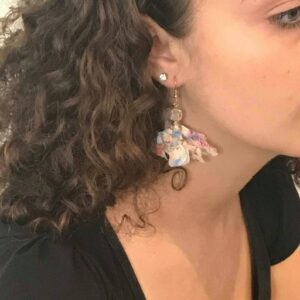 Boucles d'oreilles longues en tissu et métal doré
