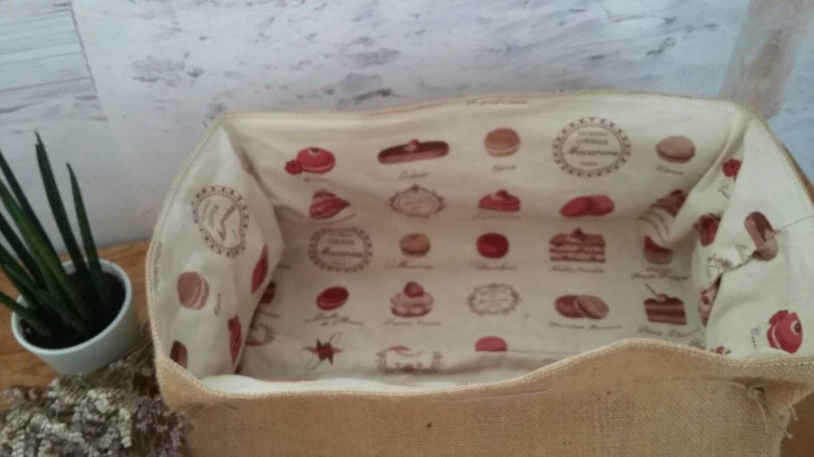 Panier panière rangement toile de jute organisation toile de jute décoration macaron pâtisserie française organisation veronpiotcreation