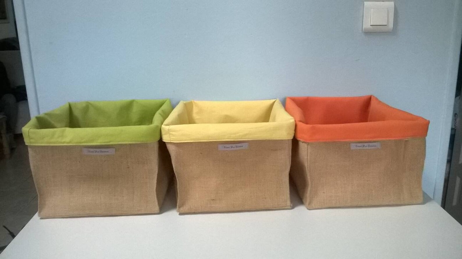 Panier rangement toile de jute écologique jaune vert orange organisation décoration colorée chambre salon maison cadeau veronpiotcreation