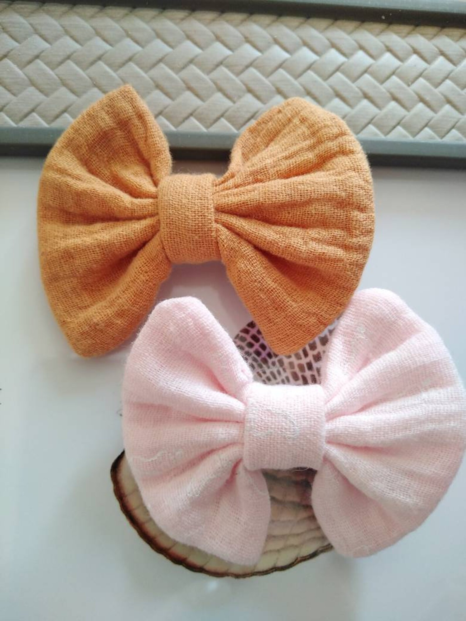 Barrette enfant nœud en double gaze clips barrette enfant rose et moutarde veronpiotcreation