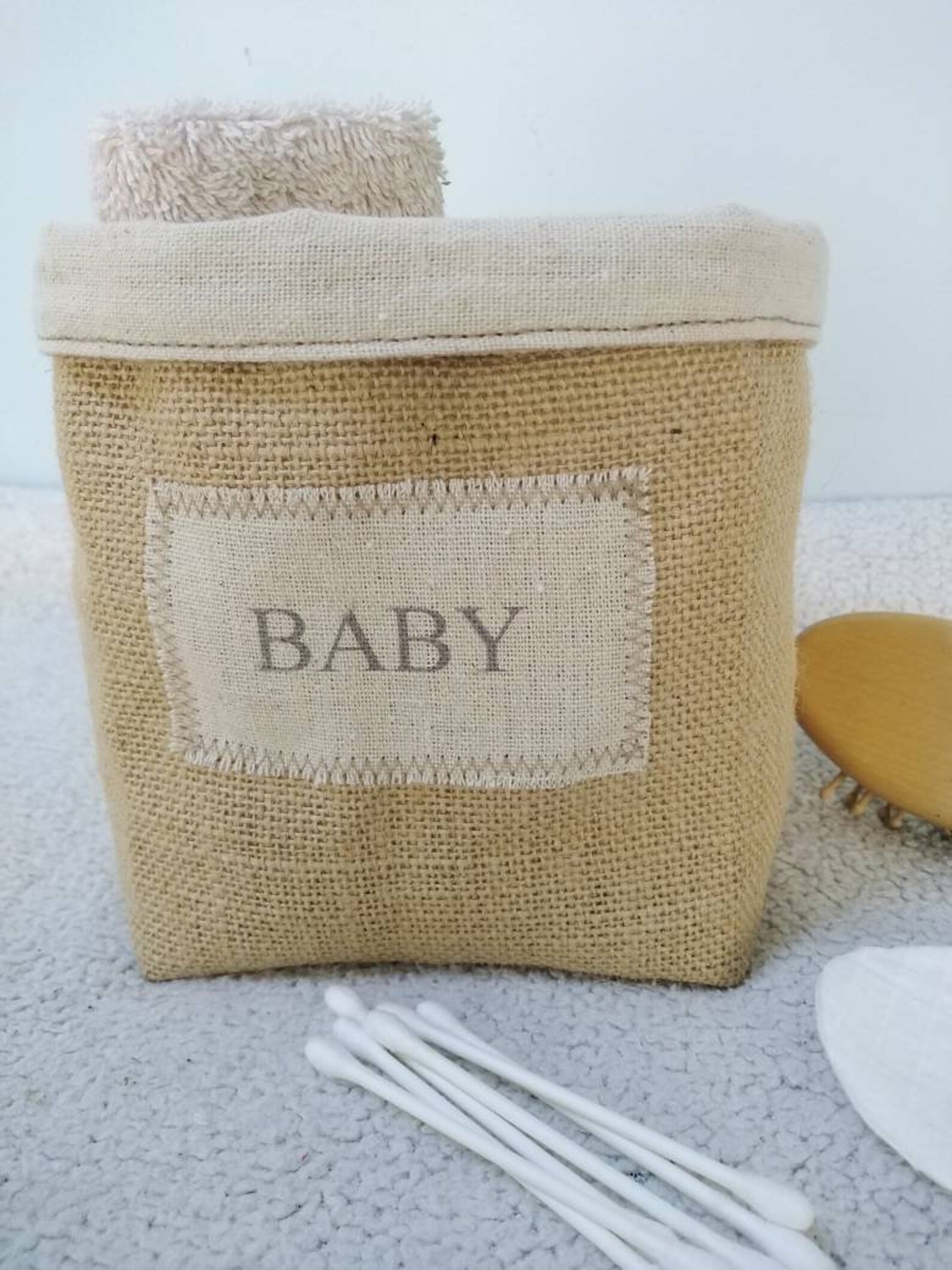 panier jute rangement toile de jute et lin panière à personnaliser veronpiot cadeau écolo responsable décoration baby mariage crémaillère