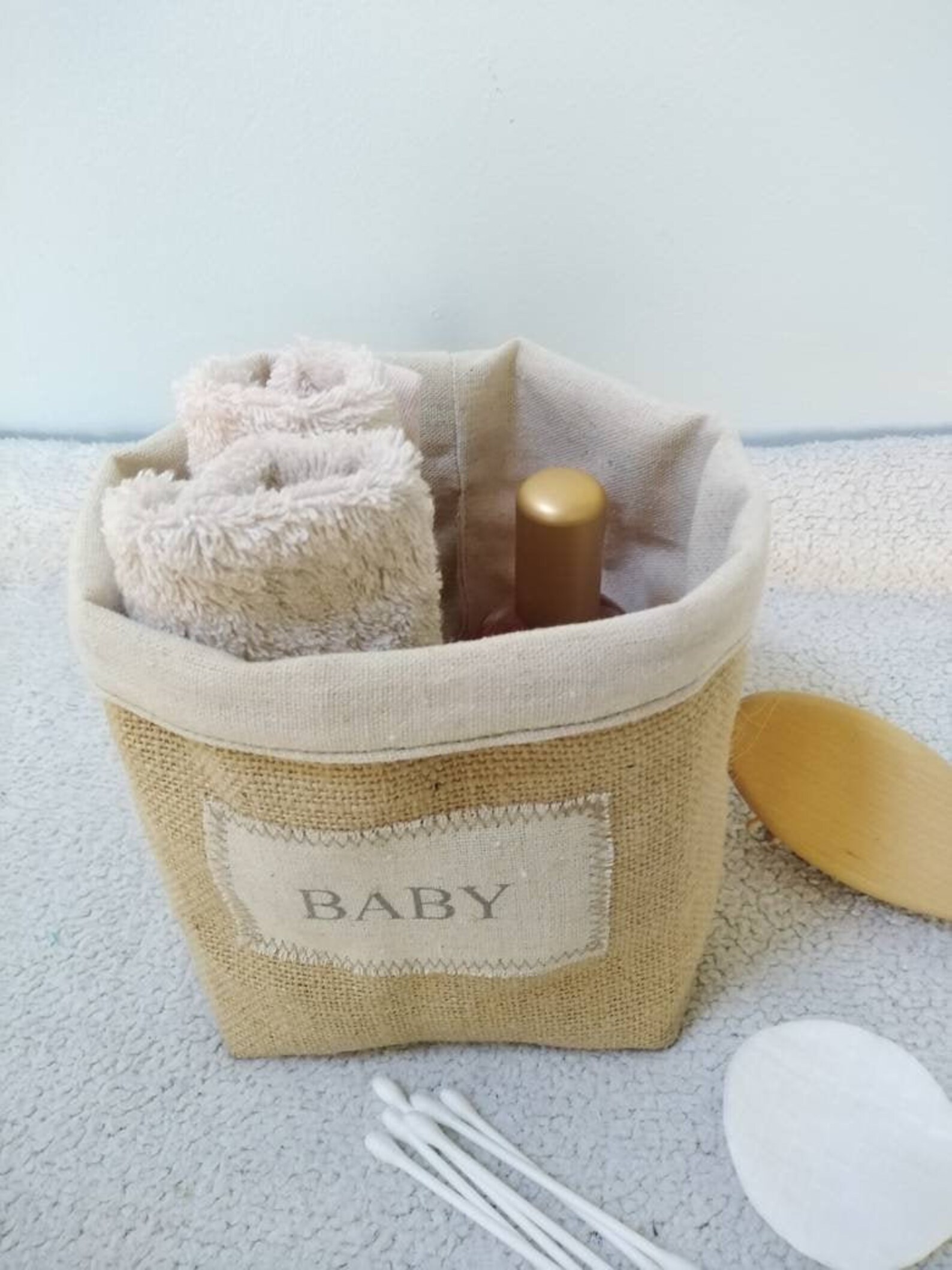 panier jute rangement toile de jute et lin panière à personnaliser veronpiot cadeau écolo responsable décoration baby mariage crémaillère