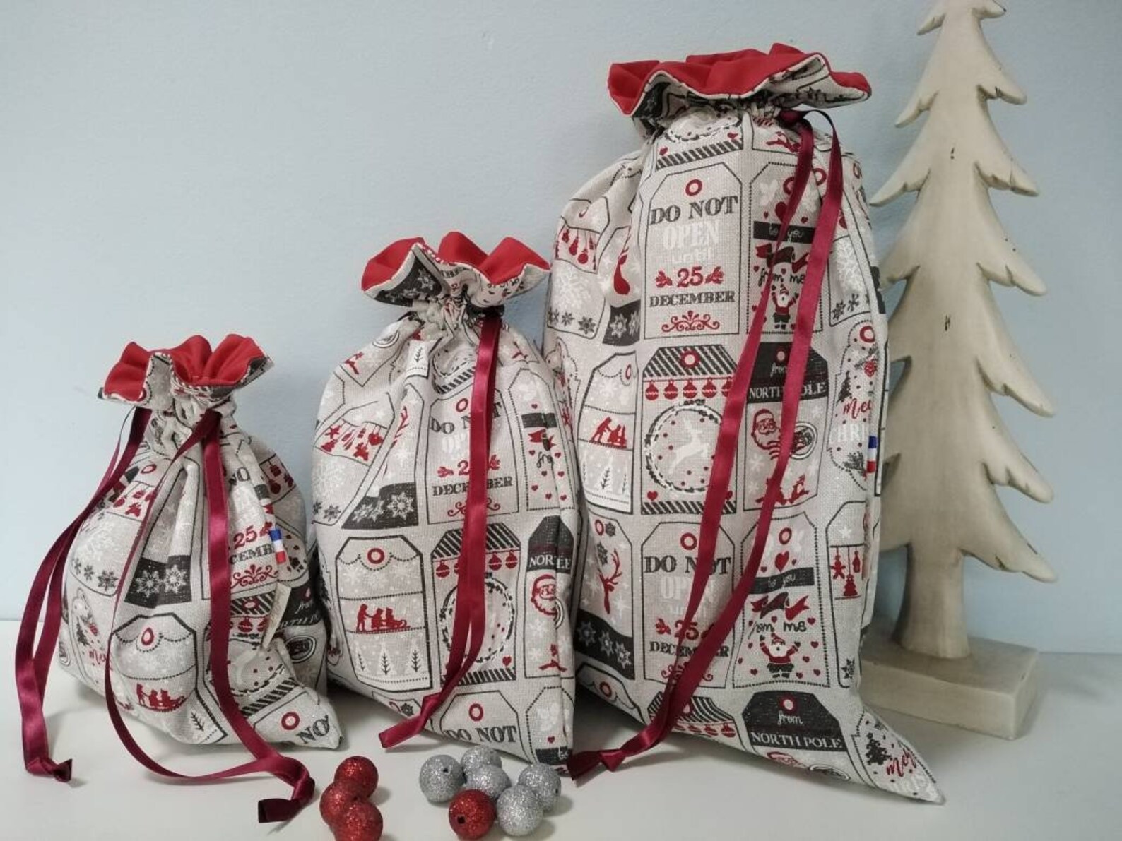 Sac d'emballage de cadeaux de Noël, sac de Noël, Noël zéro déchet, sac tissu de Noël et ruban de satin pour enfants, cordon veronpiotcreati