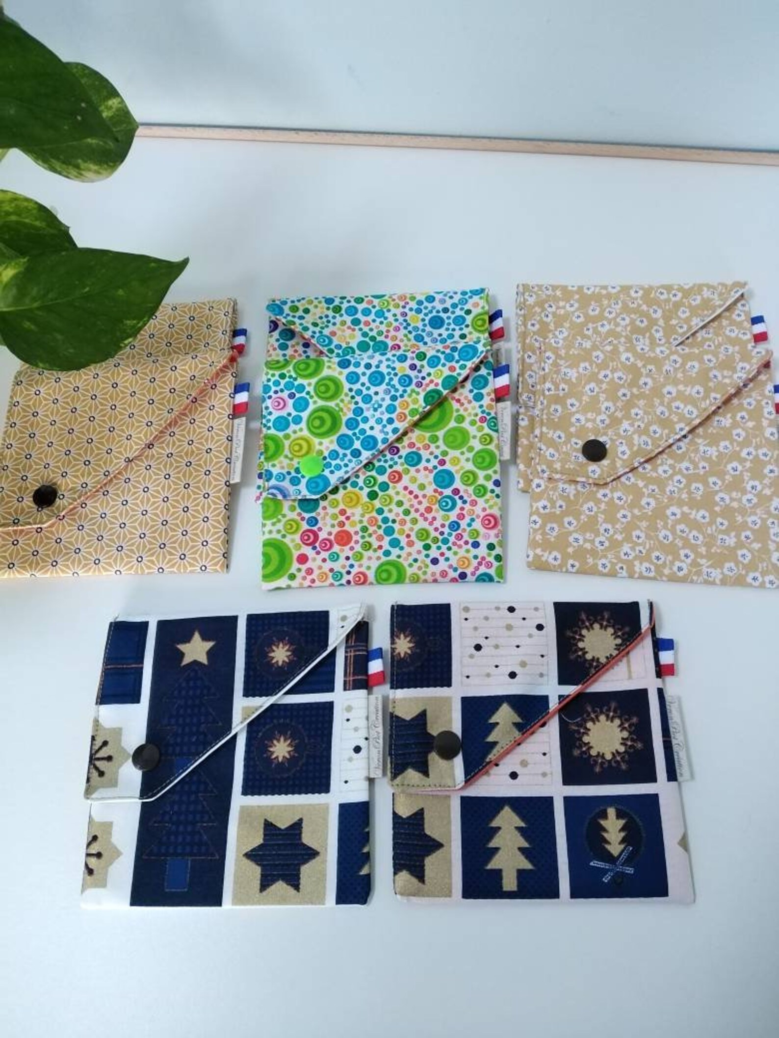 Pochette à masque, à serviette, à savon, à papier en coton enduit imperméable, zéro déchet, cadeau fait main France veronpiotcréation,