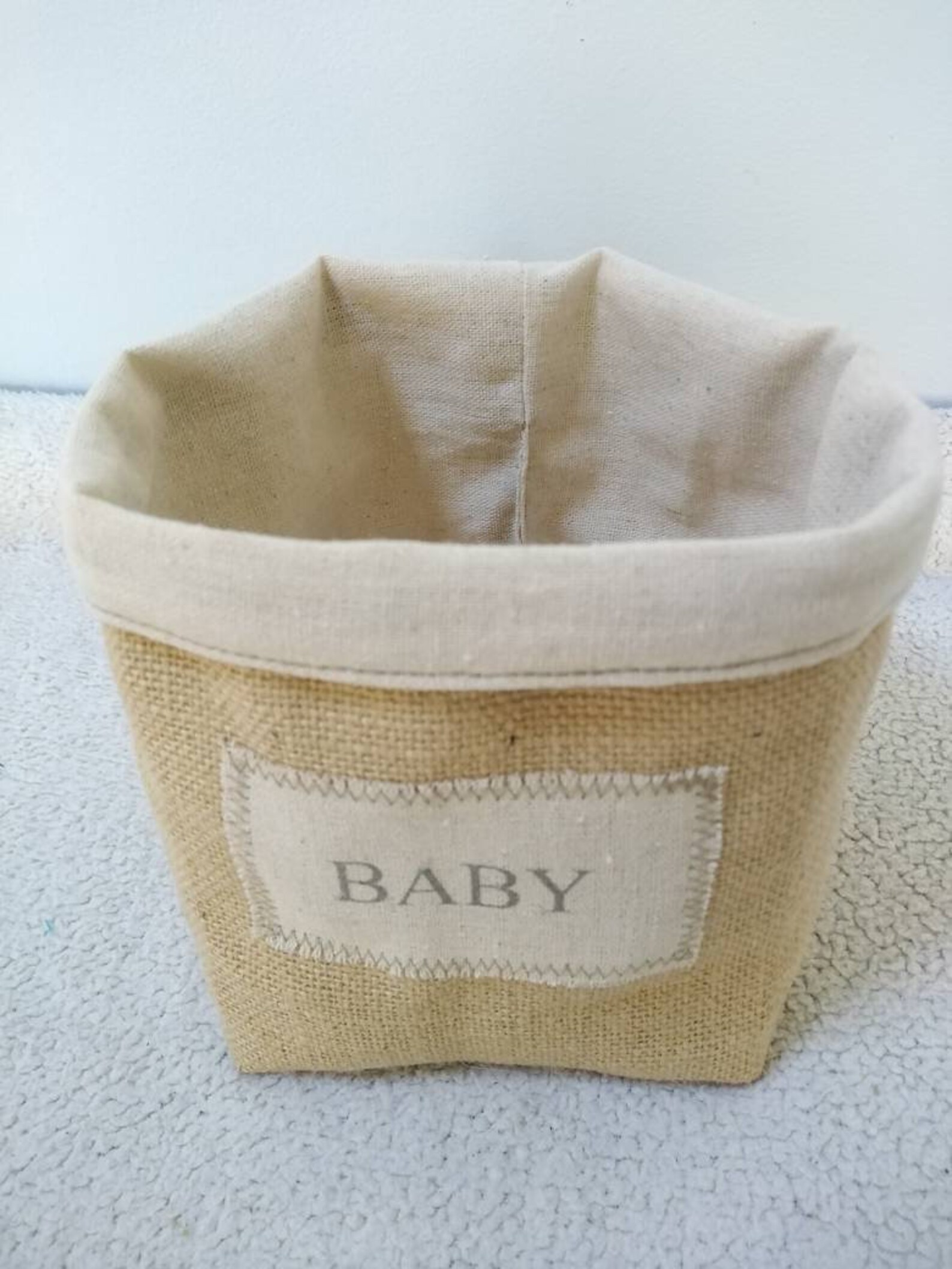 panier jute rangement toile de jute et lin panière à personnaliser veronpiot cadeau écolo responsable décoration baby mariage crémaillère