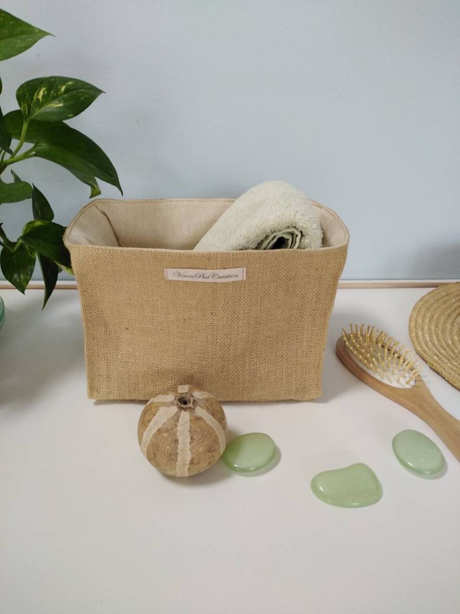 panier jute rangement toile de jute vide poche panière salle de bain cadeau écolo responsable décoration mariage crémaillère St Valentin