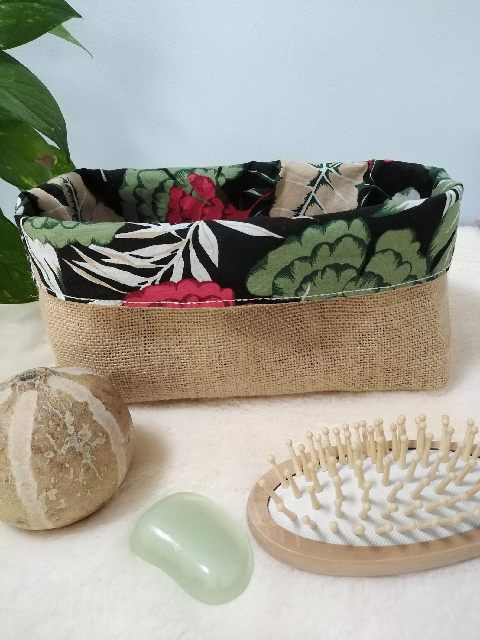 panier toile de jute rangement feuillage vide poche panière table à langer veronpiot cadeau écolo responsable décoration mariage crémaillère
