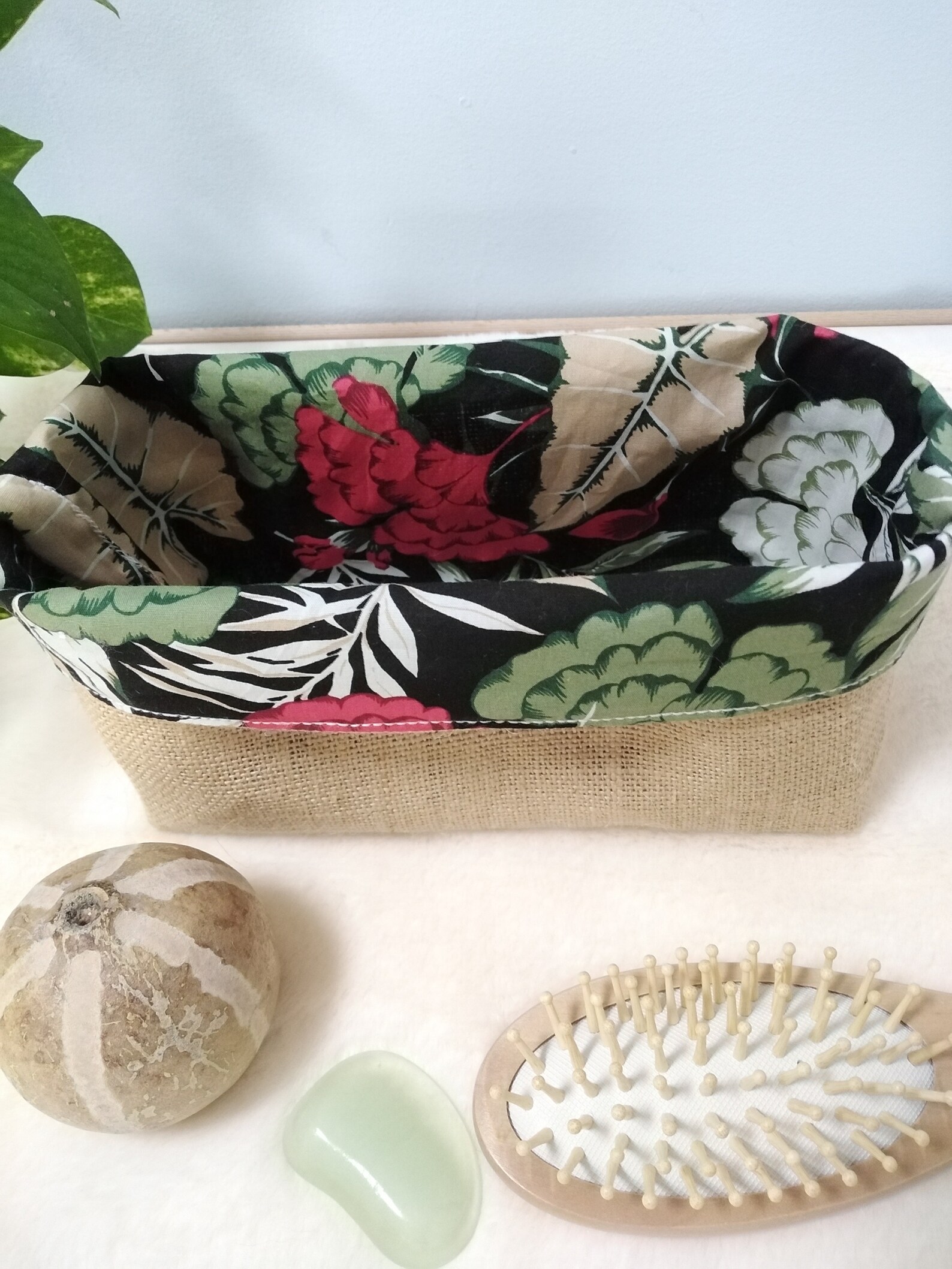 panier toile de jute rangement feuillage vide poche panière table à langer veronpiot cadeau écolo responsable décoration mariage crémaillère