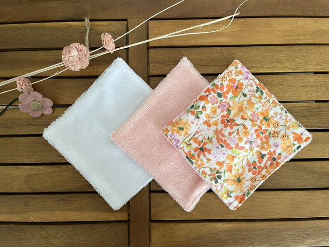 Lot de 3 lingettes lavables en éponge de bambou et coton fleuri – Grand format 15 × 15 cm